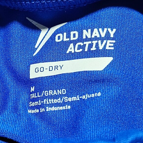 Old Navy Active Blue Top Womens Size Medium Go Dry Semi Fitted Long Sleeve - Picture 3 of 4